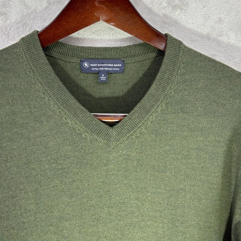 Hart Schaffner Marx Forest Green Men's Merino Wool V-Neck Sweater Size M